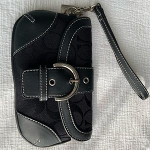 Coach wristlet (black)